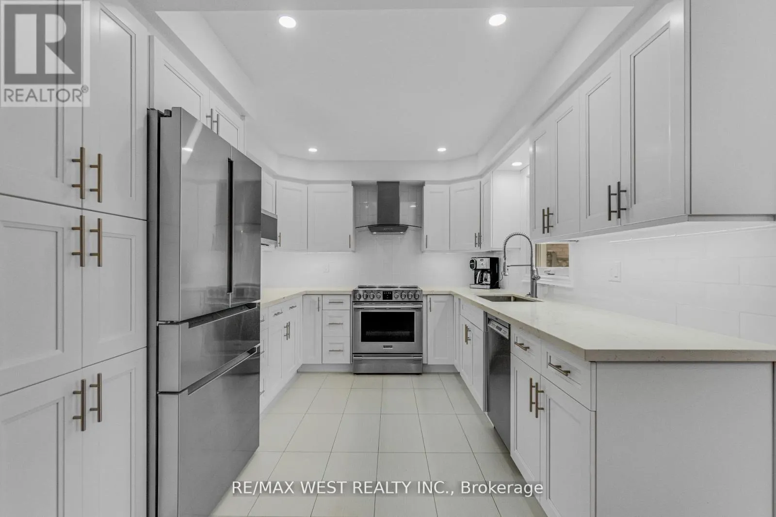 5608 GOLDENBROOK DRIVE