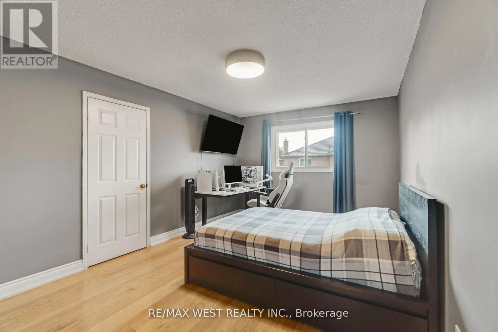 5608 GOLDENBROOK DRIVE