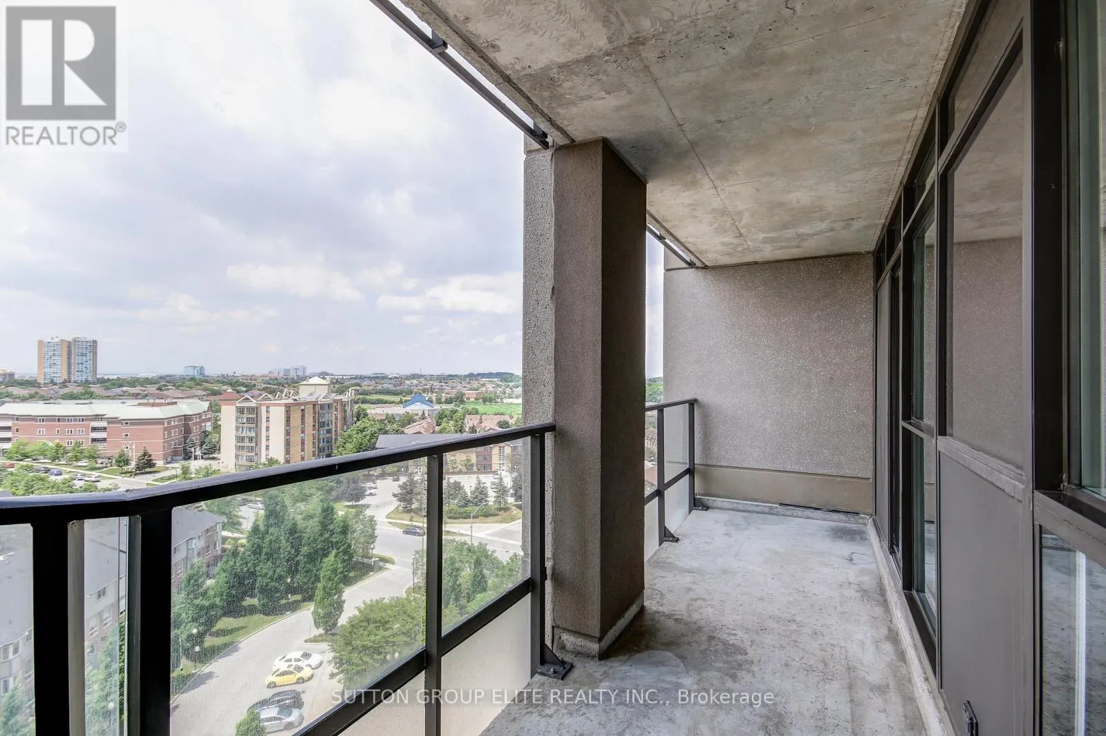 1106 - 220 FORUM DRIVE