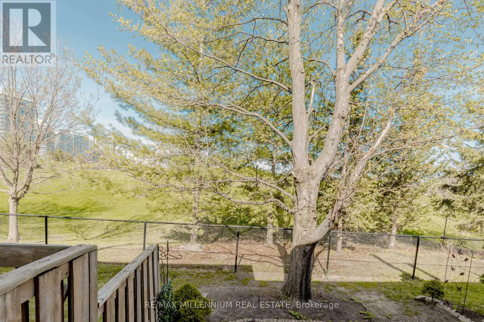 28 - 4605 DONEGAL DRIVE