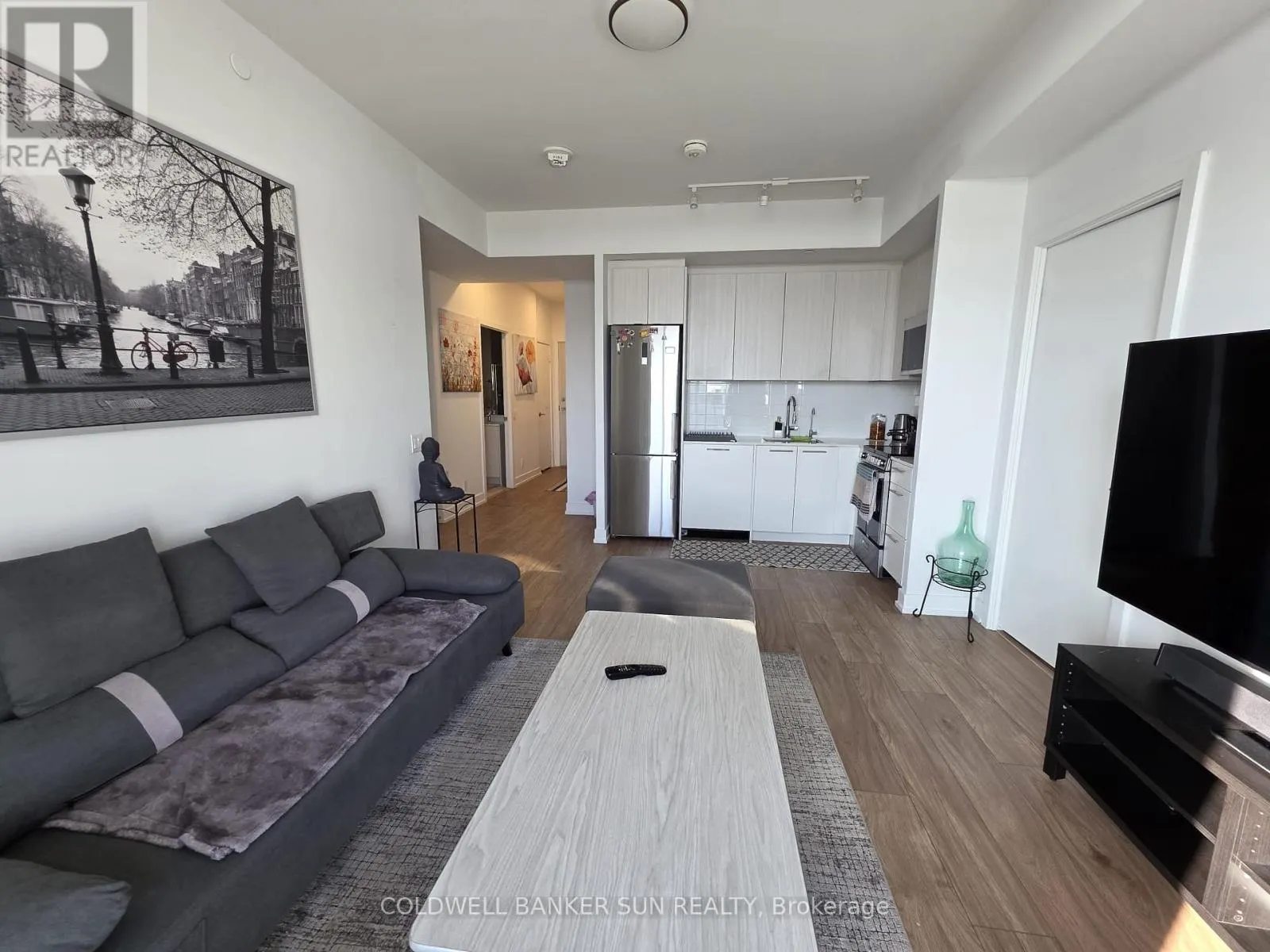 601 - 215 VETERANS DRIVE