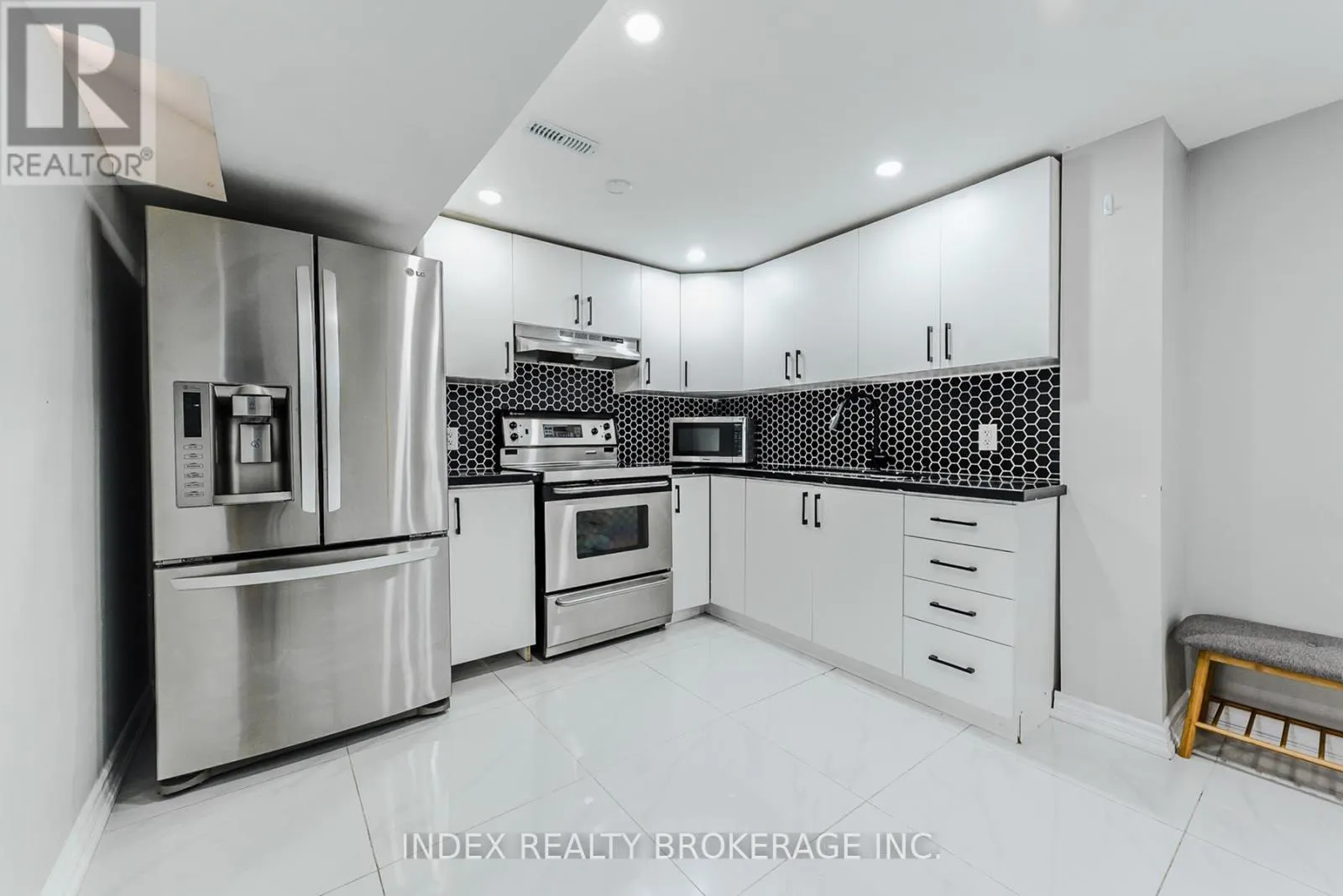 6101 EDENWOOD DRIVE