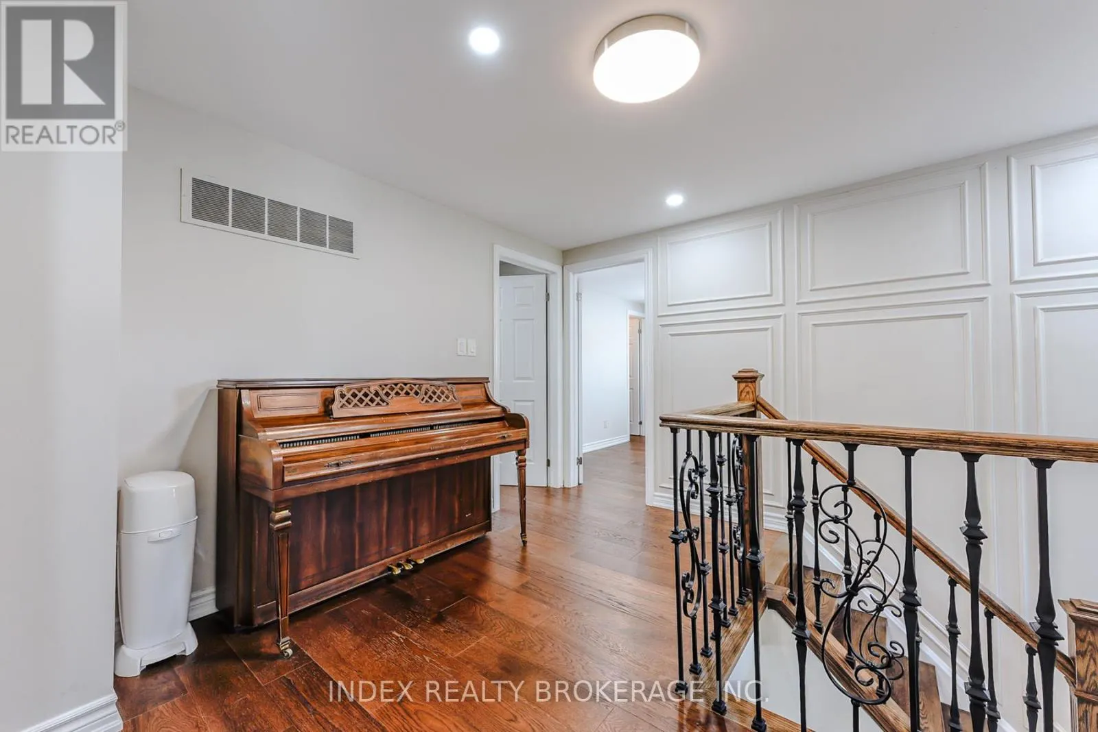 6101 EDENWOOD DRIVE