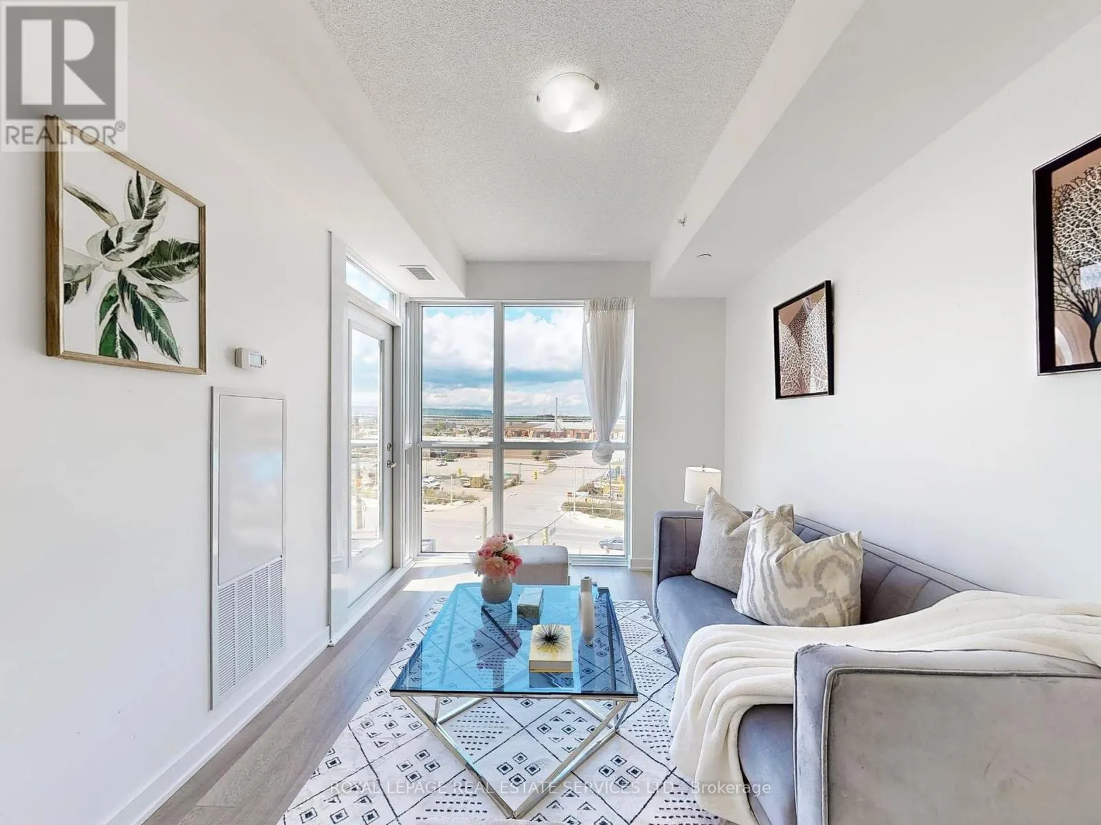 625A - 5230 DUNDAS STREET