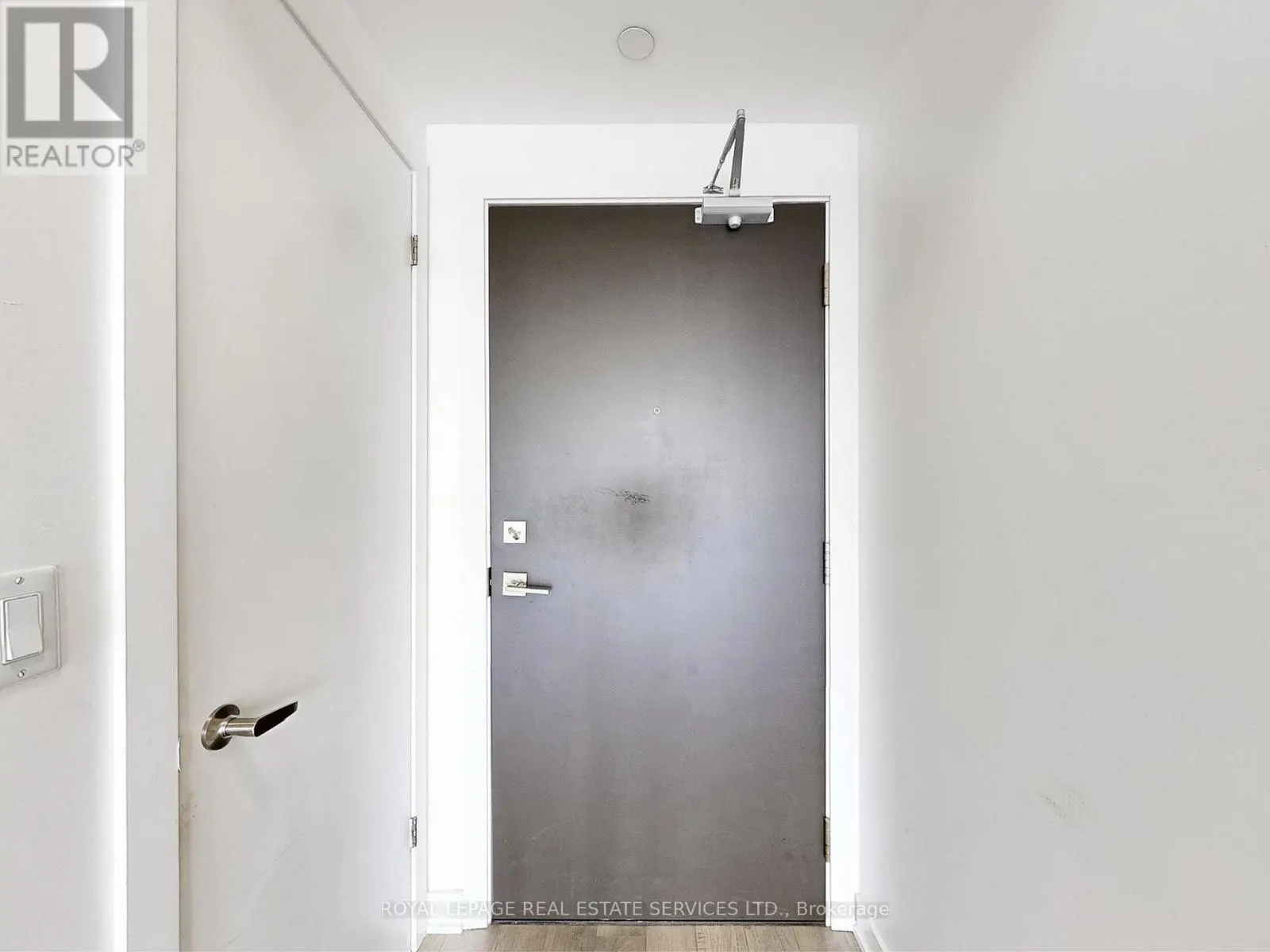 625A - 5230 DUNDAS STREET