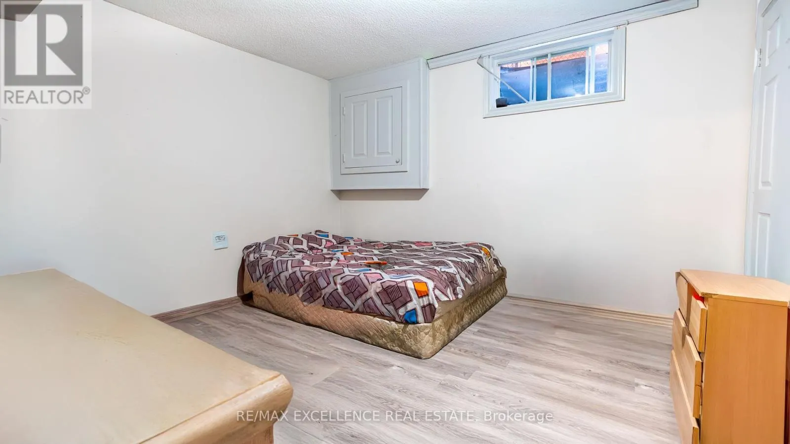 280 HANSEN ROAD N