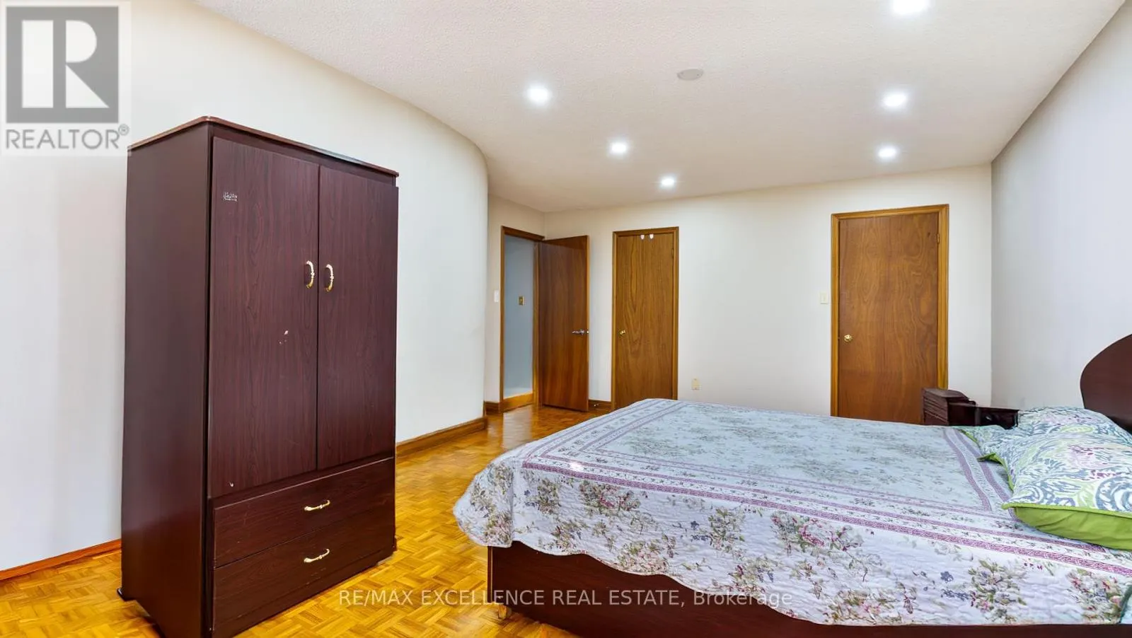 280 HANSEN ROAD N