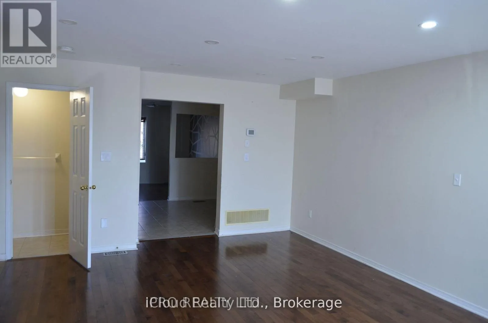 MAIN - 319 ASPENDALE CRESCENT