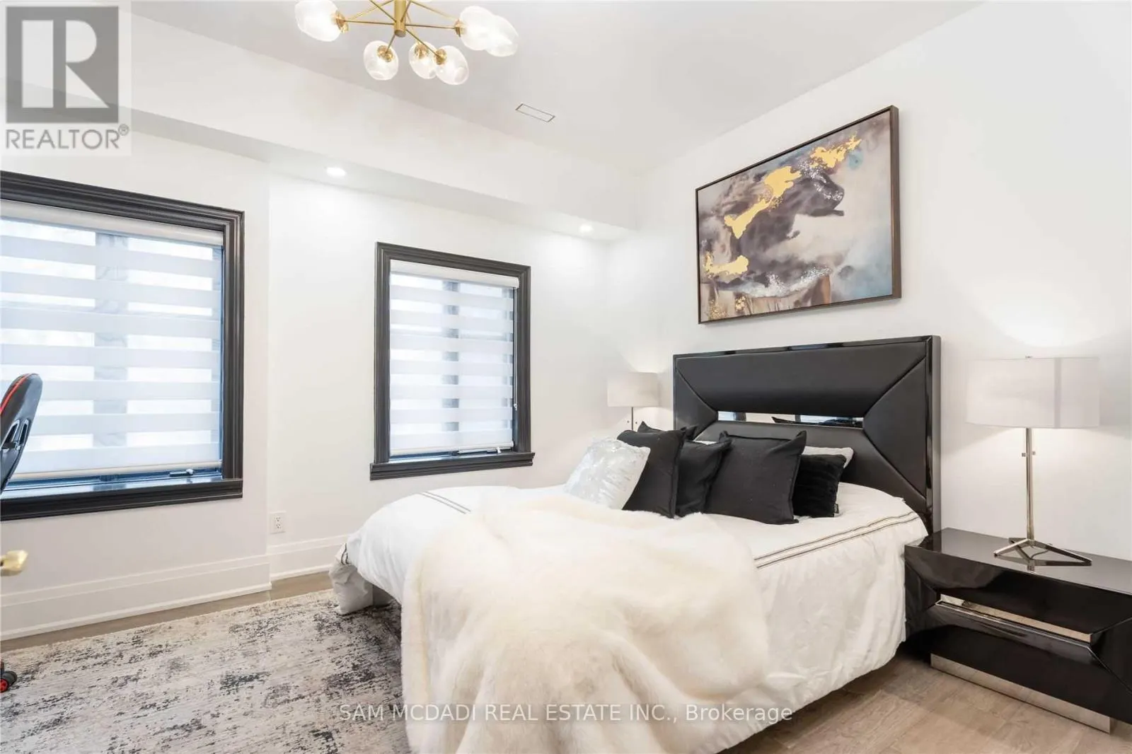 1540 MISSISSAUGA ROAD