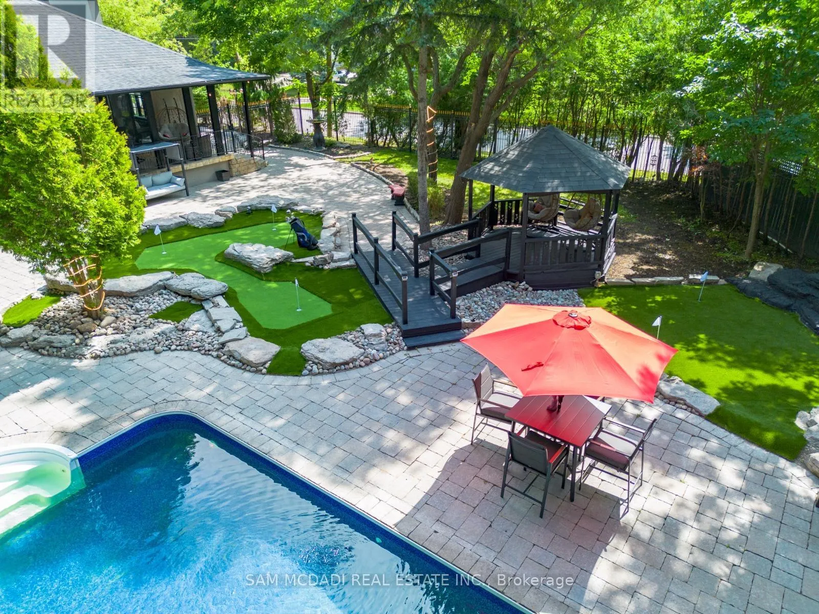 1540 MISSISSAUGA ROAD