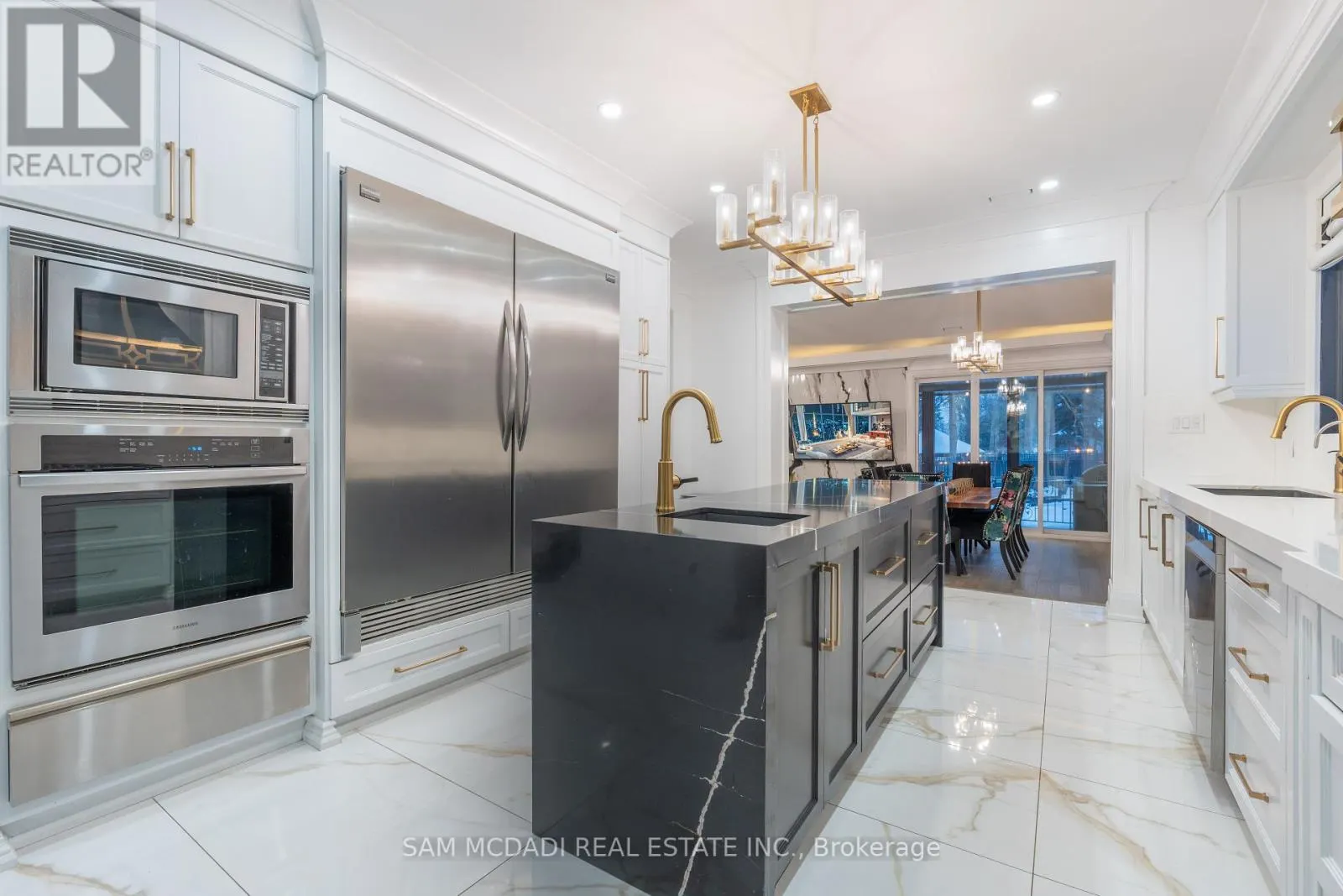 1540 MISSISSAUGA ROAD