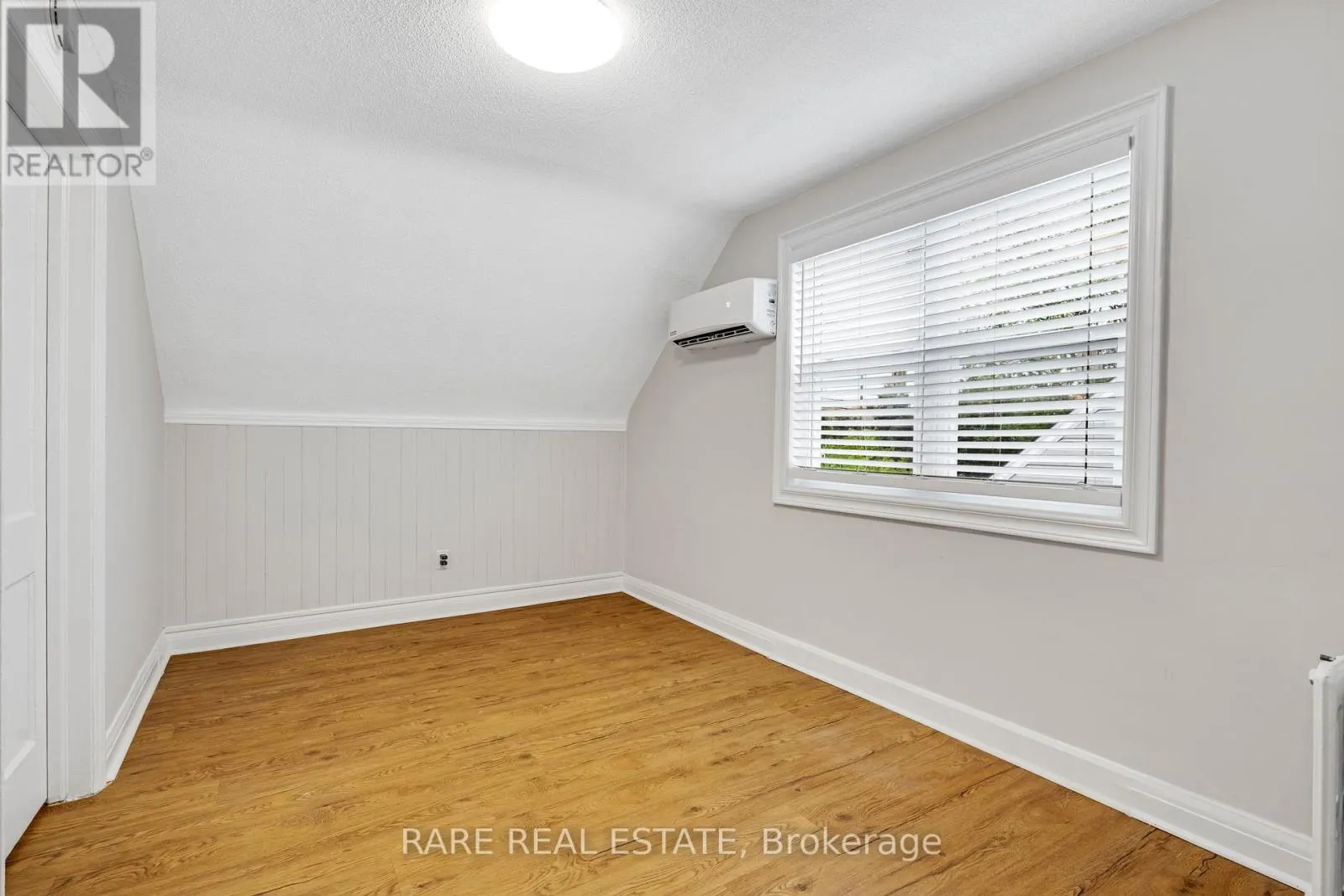 2073 LEIGHLAND ROAD