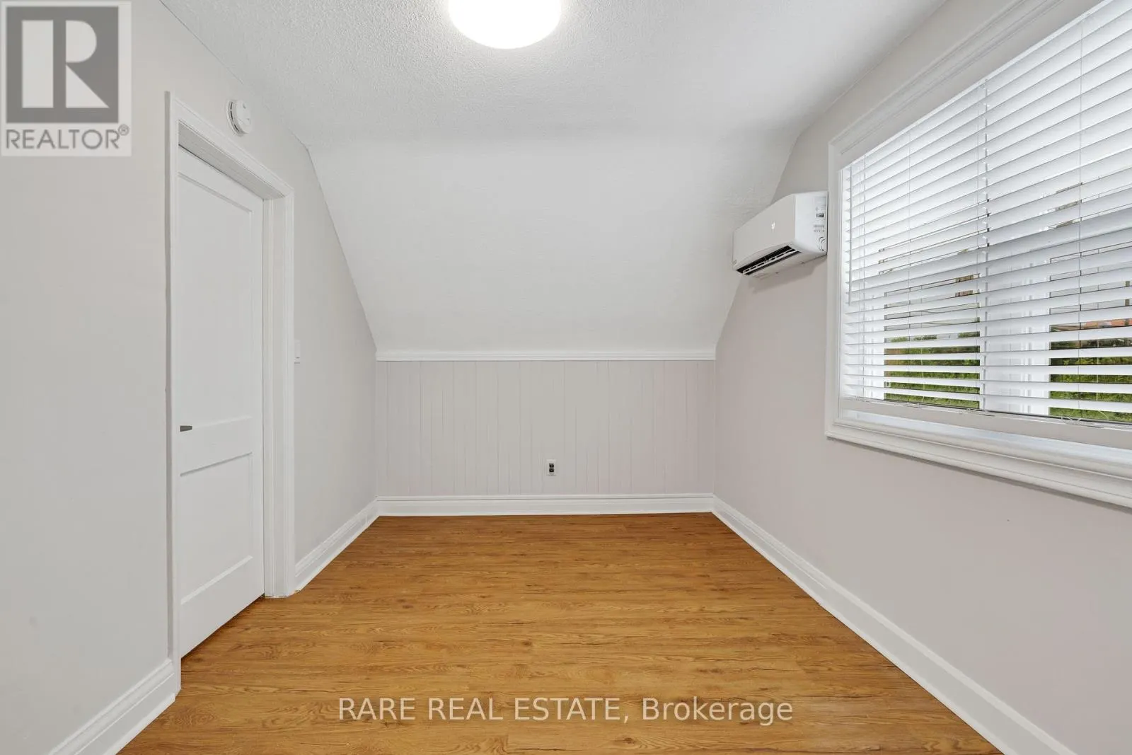 2073 LEIGHLAND ROAD