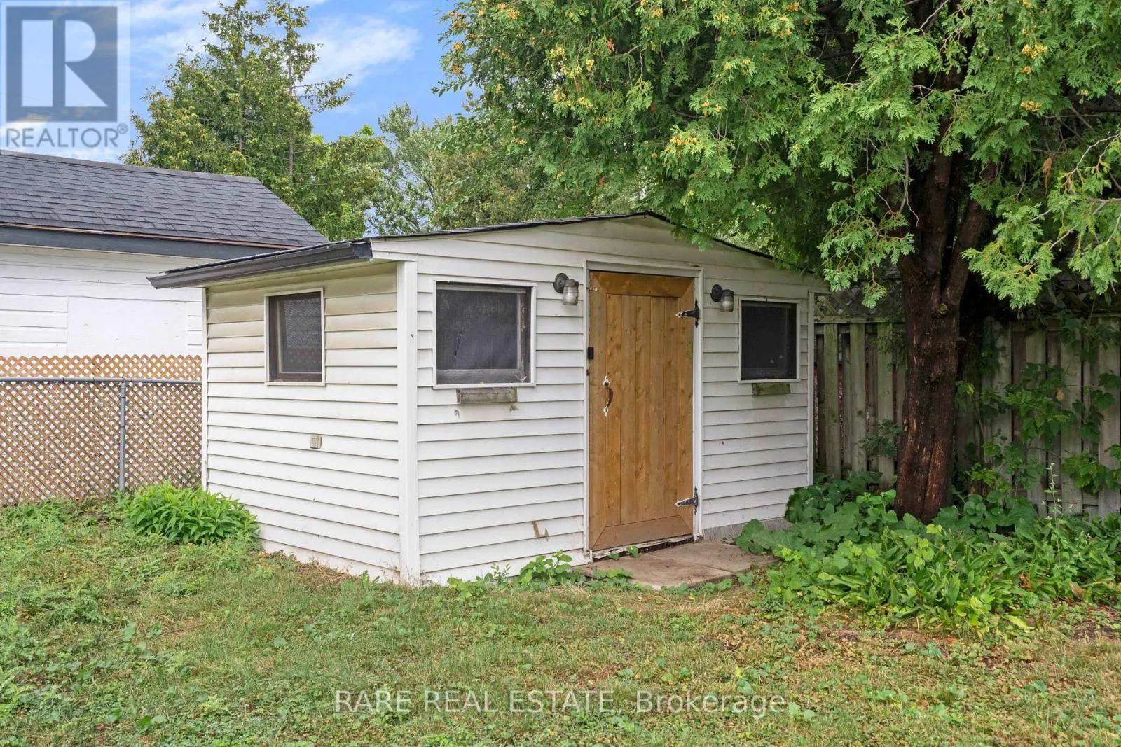 2073 LEIGHLAND ROAD