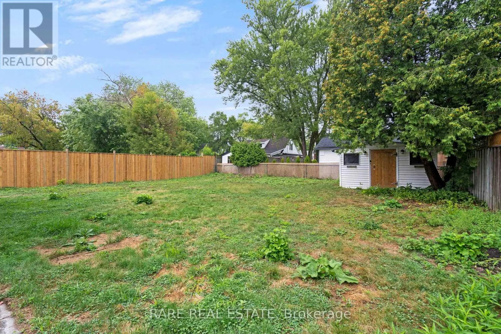 2073 LEIGHLAND ROAD