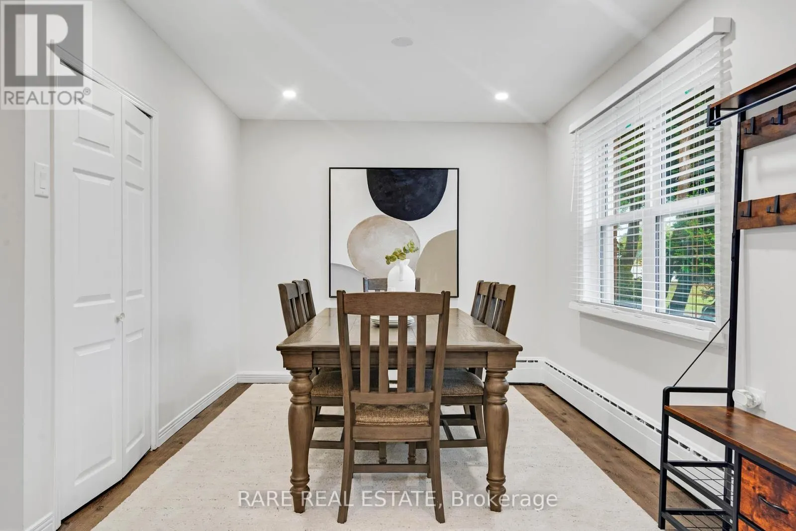 2073 LEIGHLAND ROAD