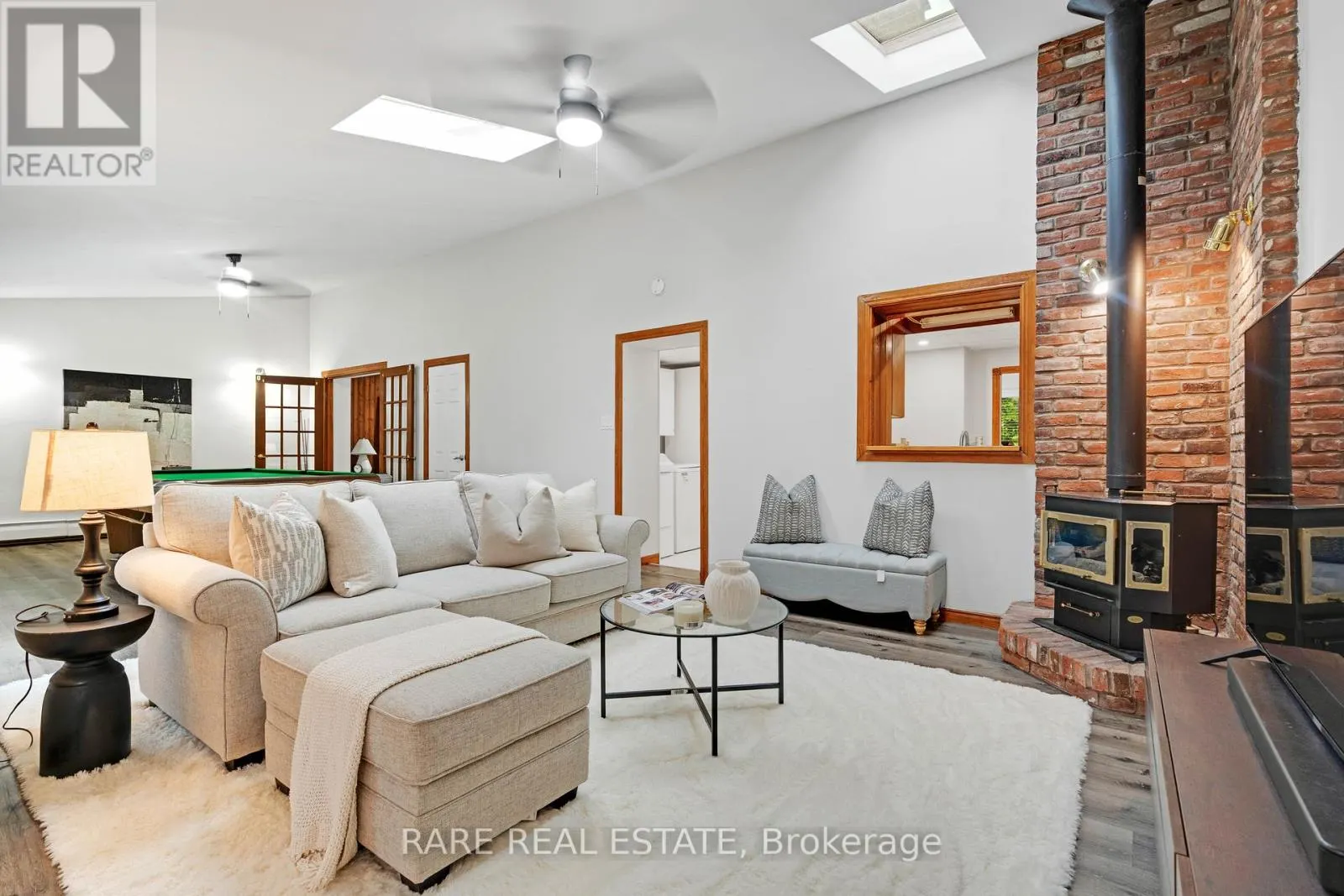 2073 LEIGHLAND ROAD