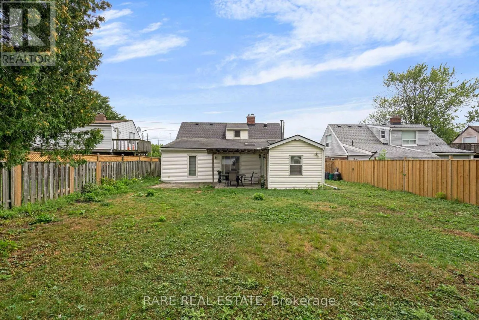 2073 LEIGHLAND ROAD