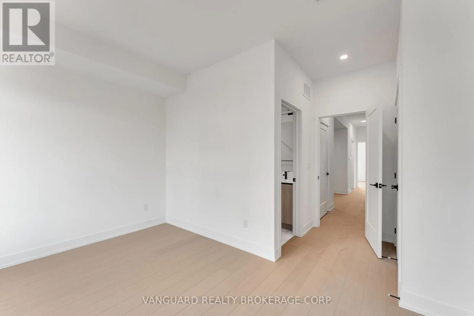 21 - 15 LOU PARSONS WAY