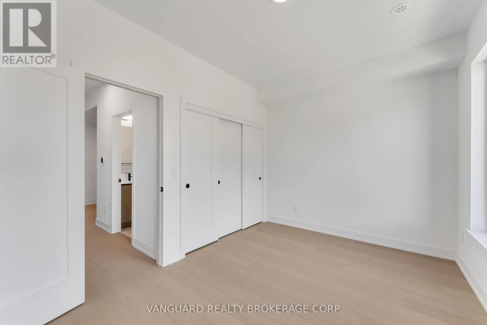 21 - 15 LOU PARSONS WAY