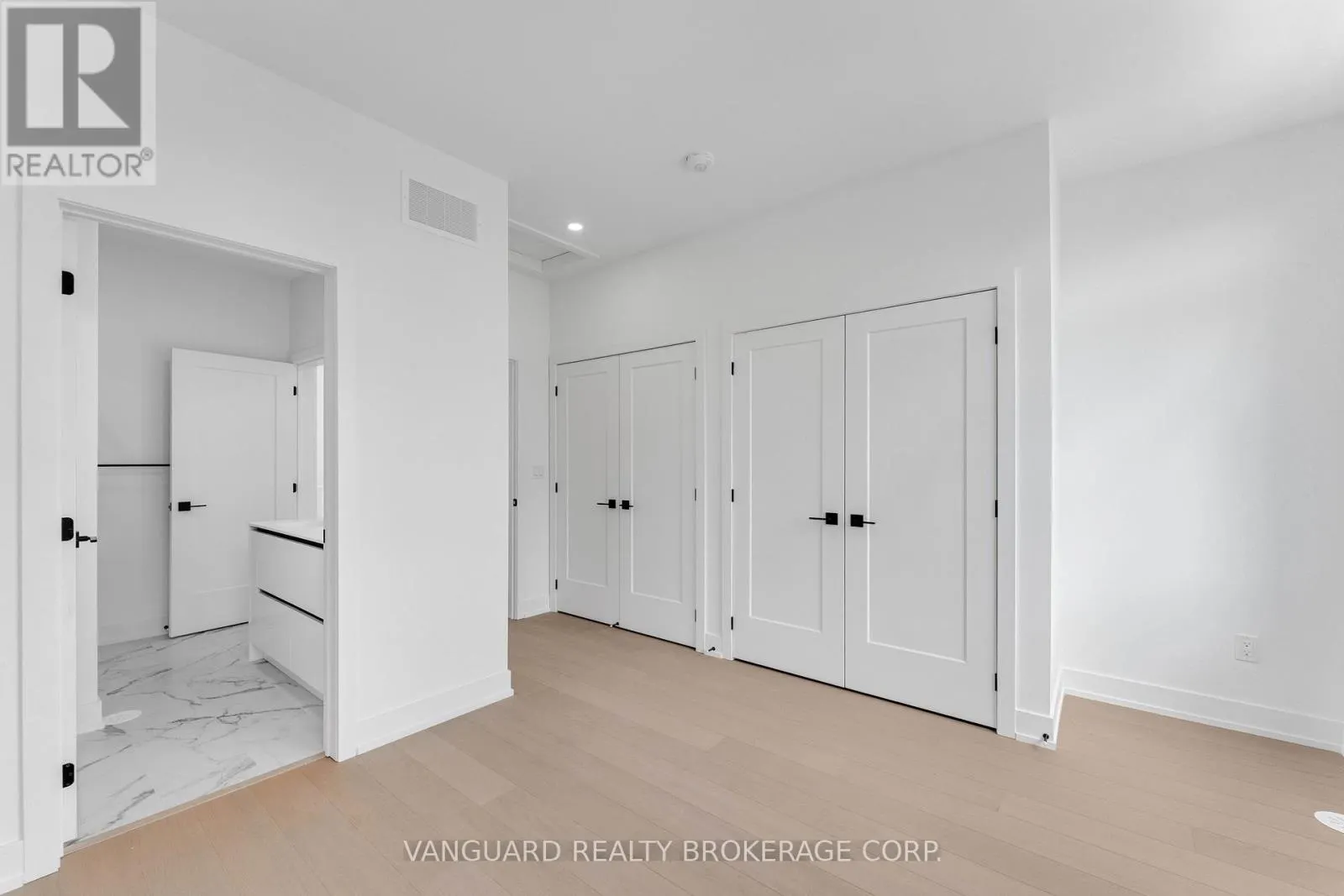 21 - 15 LOU PARSONS WAY