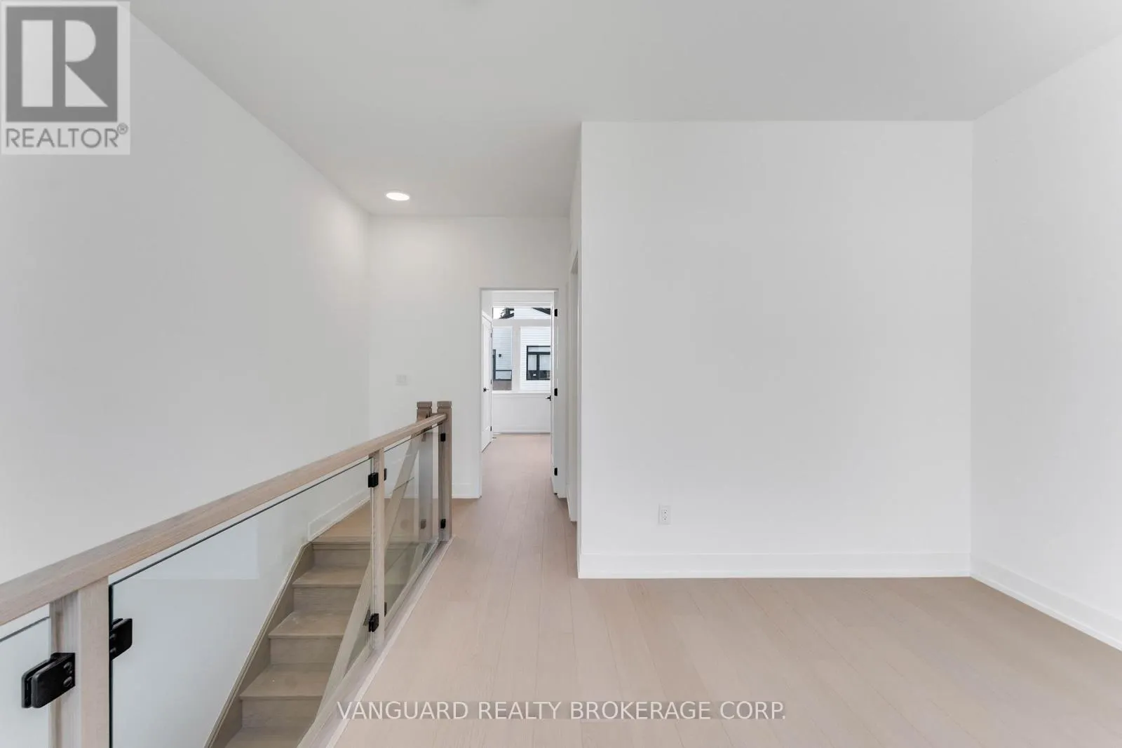 21 - 15 LOU PARSONS WAY