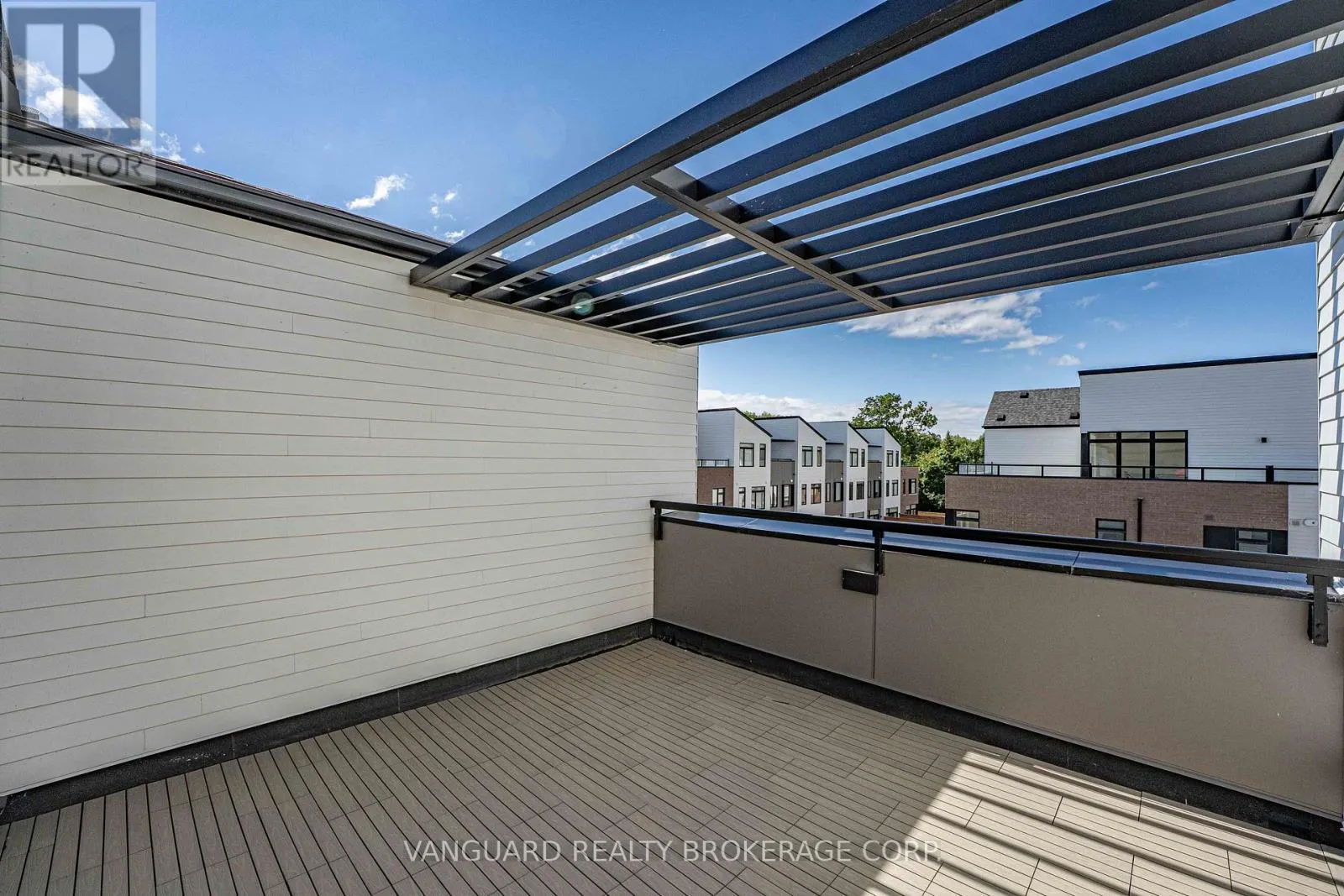 21 - 15 LOU PARSONS WAY