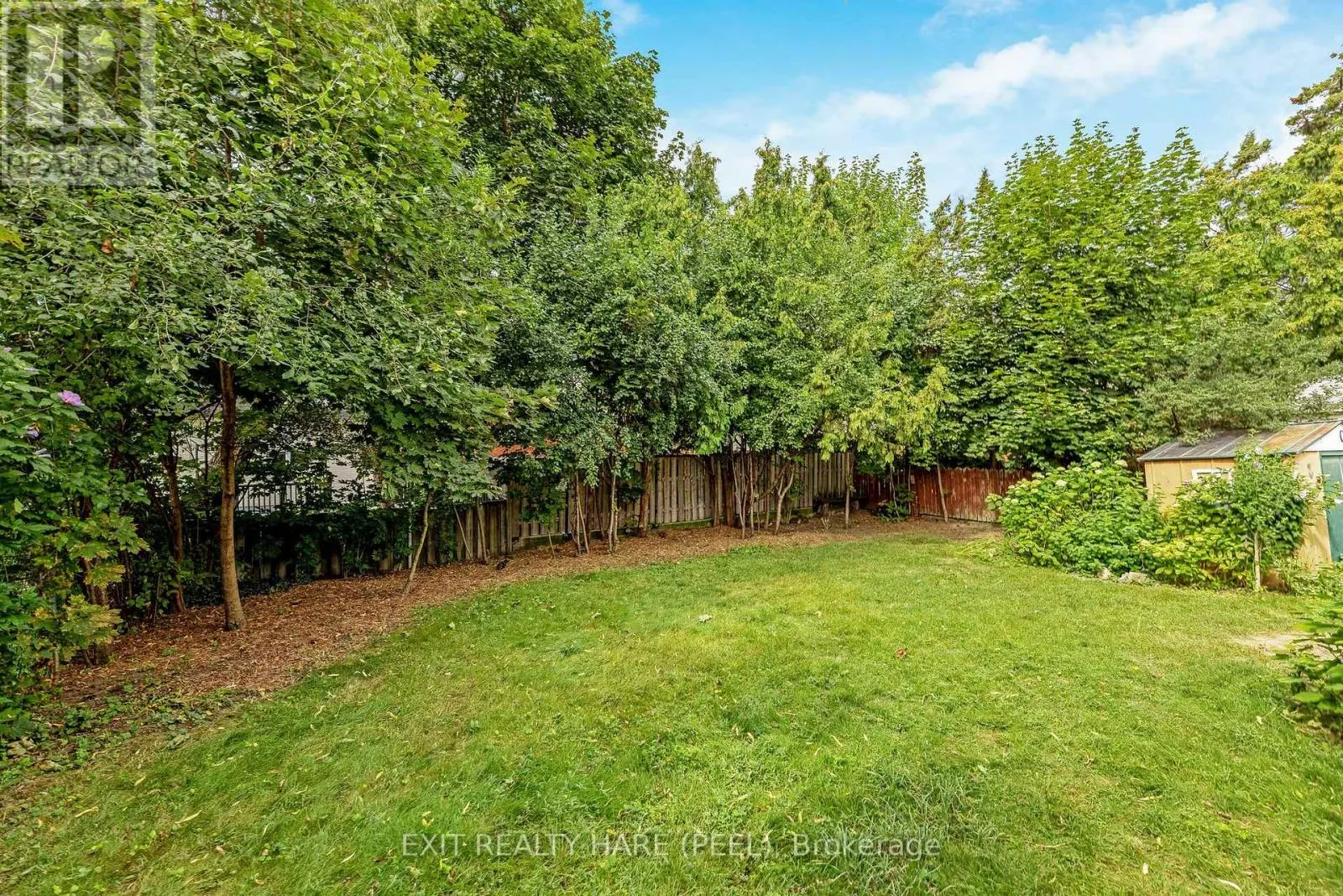 5 GARSIDE CRESCENT