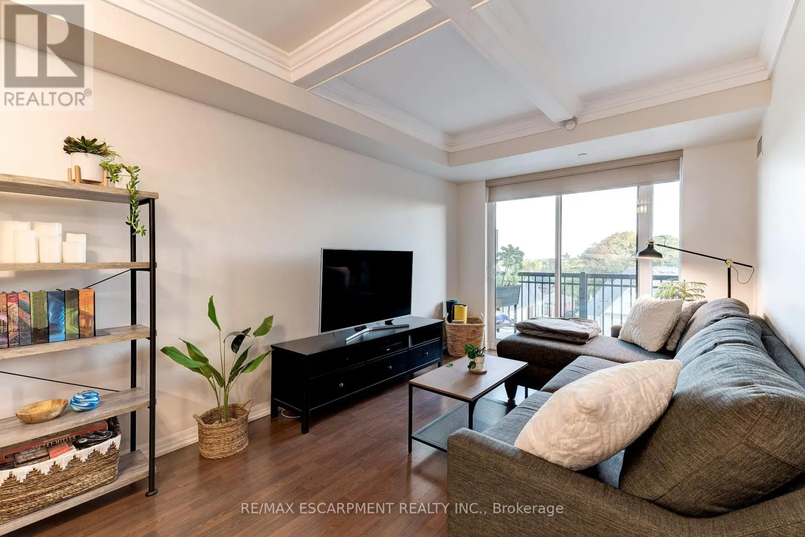 505 - 3563 LAKE SHORE BOULEVARD W