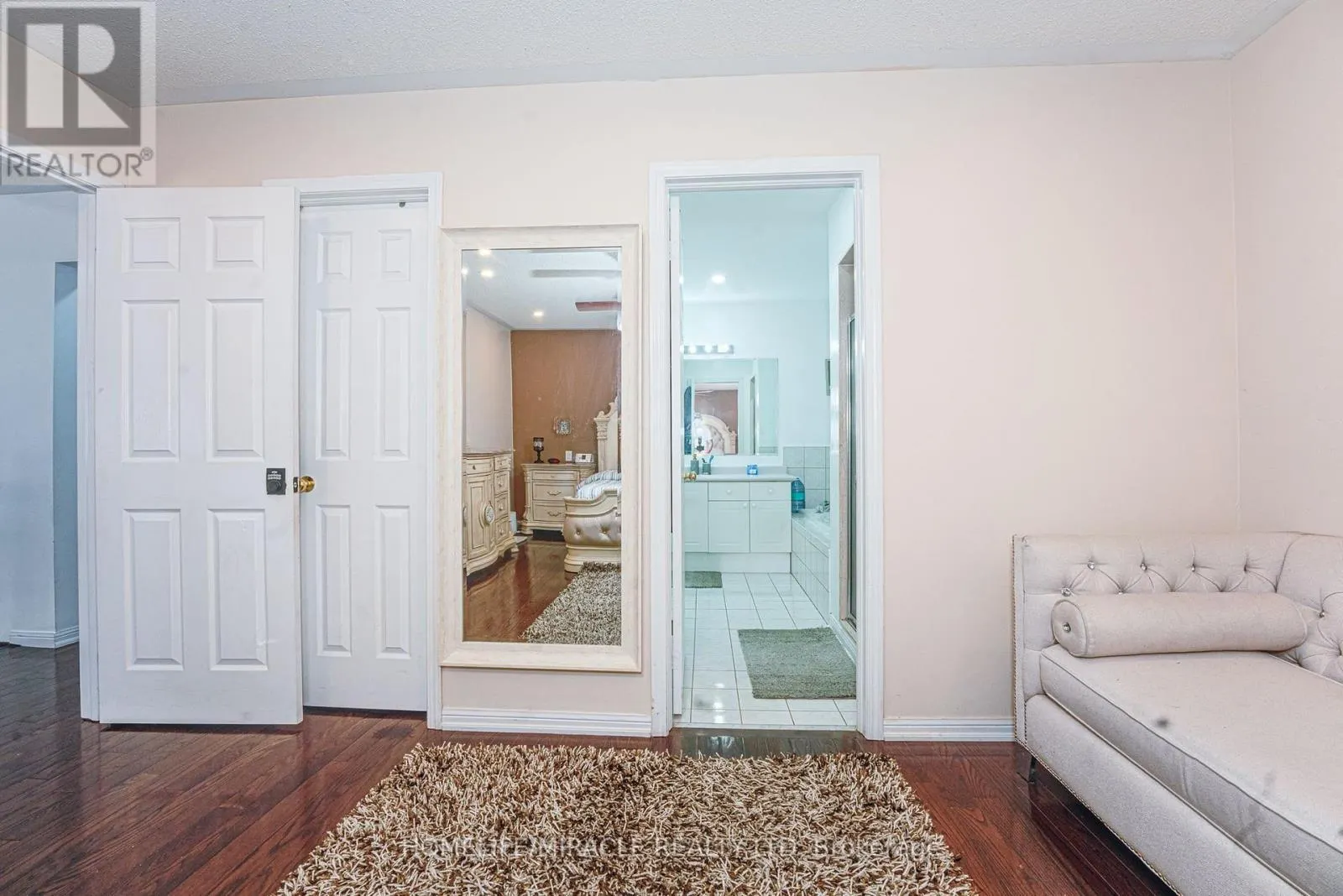 28 BOWSFIELD DRIVE