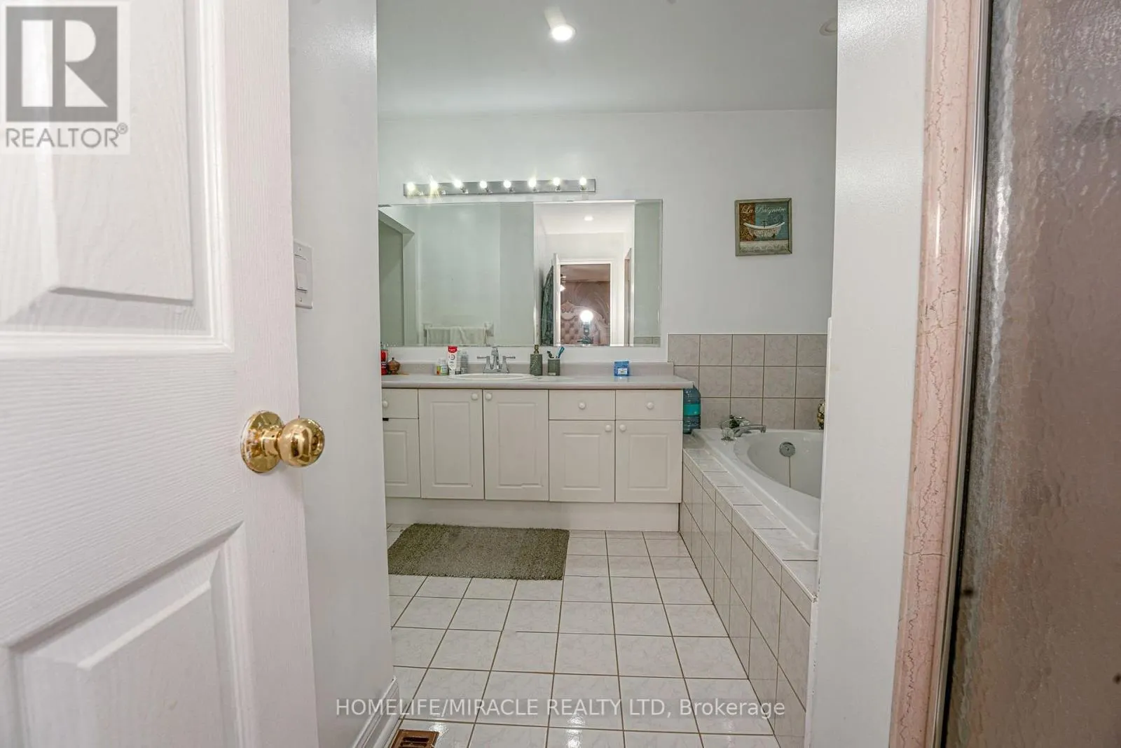 28 BOWSFIELD DRIVE