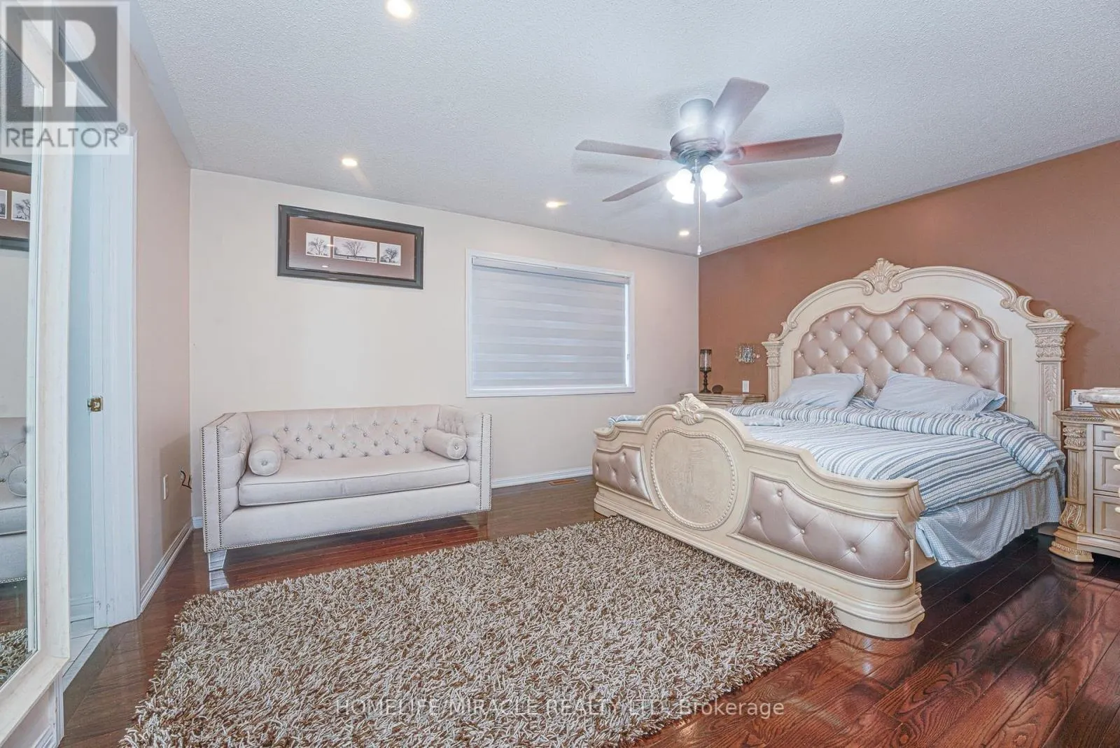 28 BOWSFIELD DRIVE