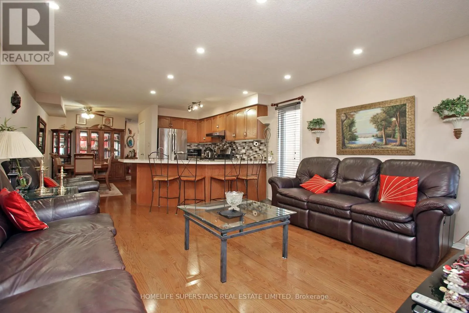 1123 FOXGLOVE PLACE