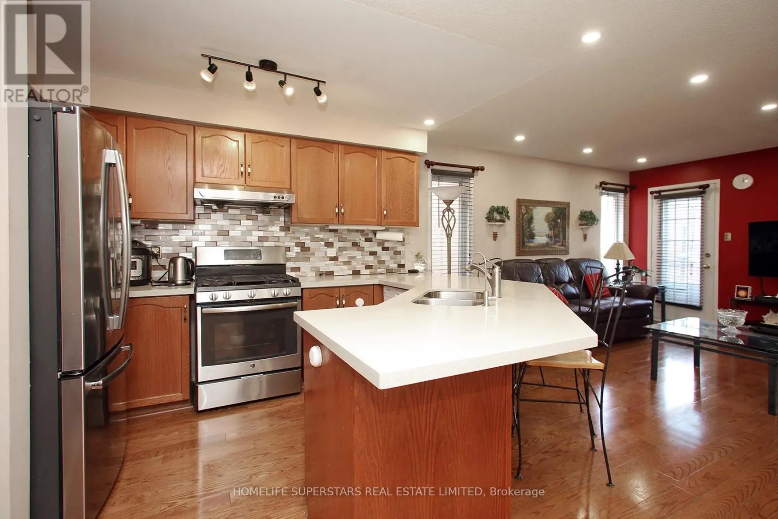 1123 FOXGLOVE PLACE