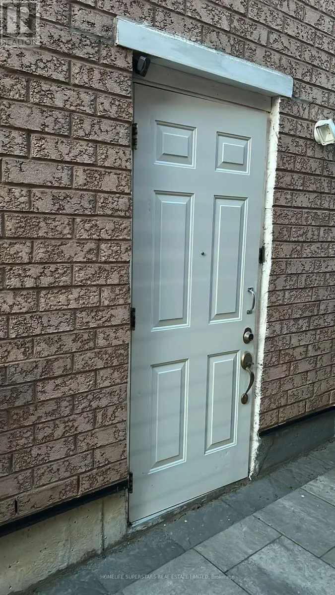 1123 FOXGLOVE PLACE