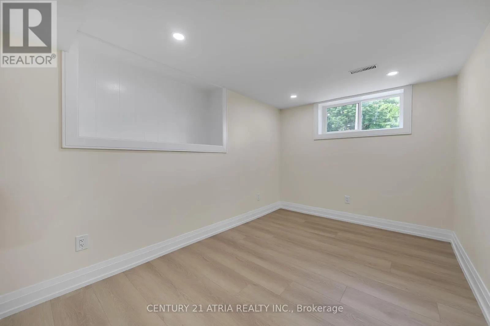 48 TEALHAM DRIVE S