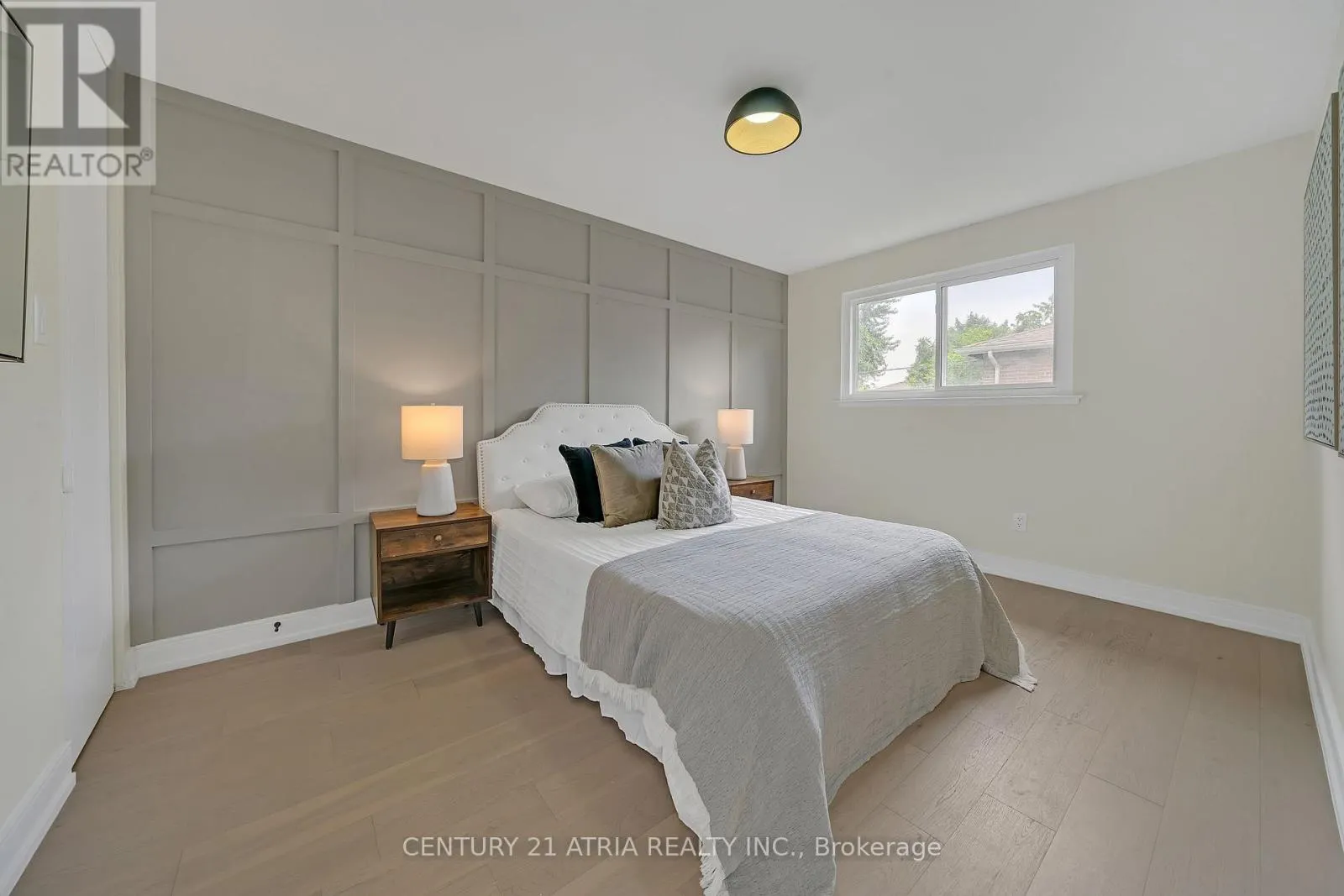 48 TEALHAM DRIVE S