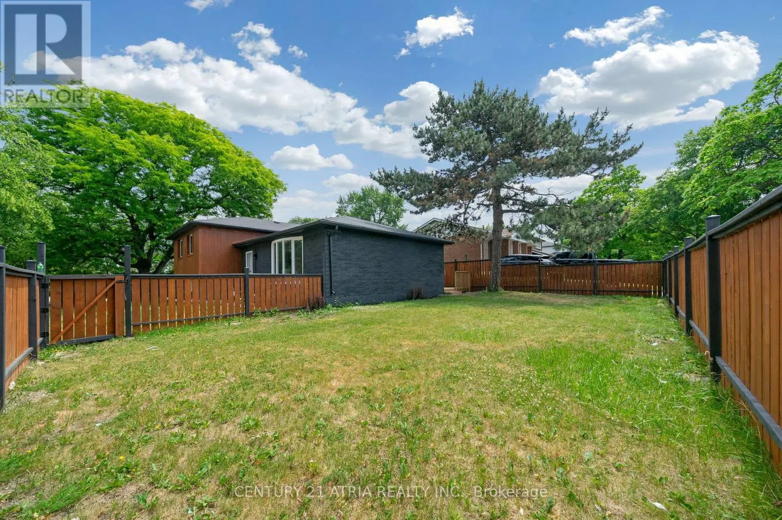 48 TEALHAM DRIVE S