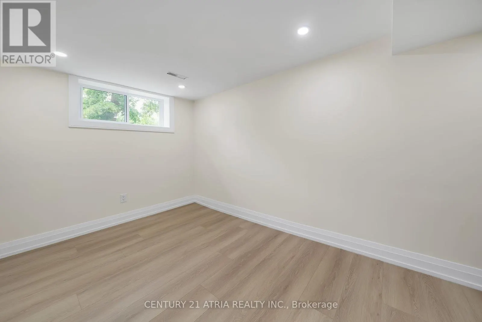 48 TEALHAM DRIVE S