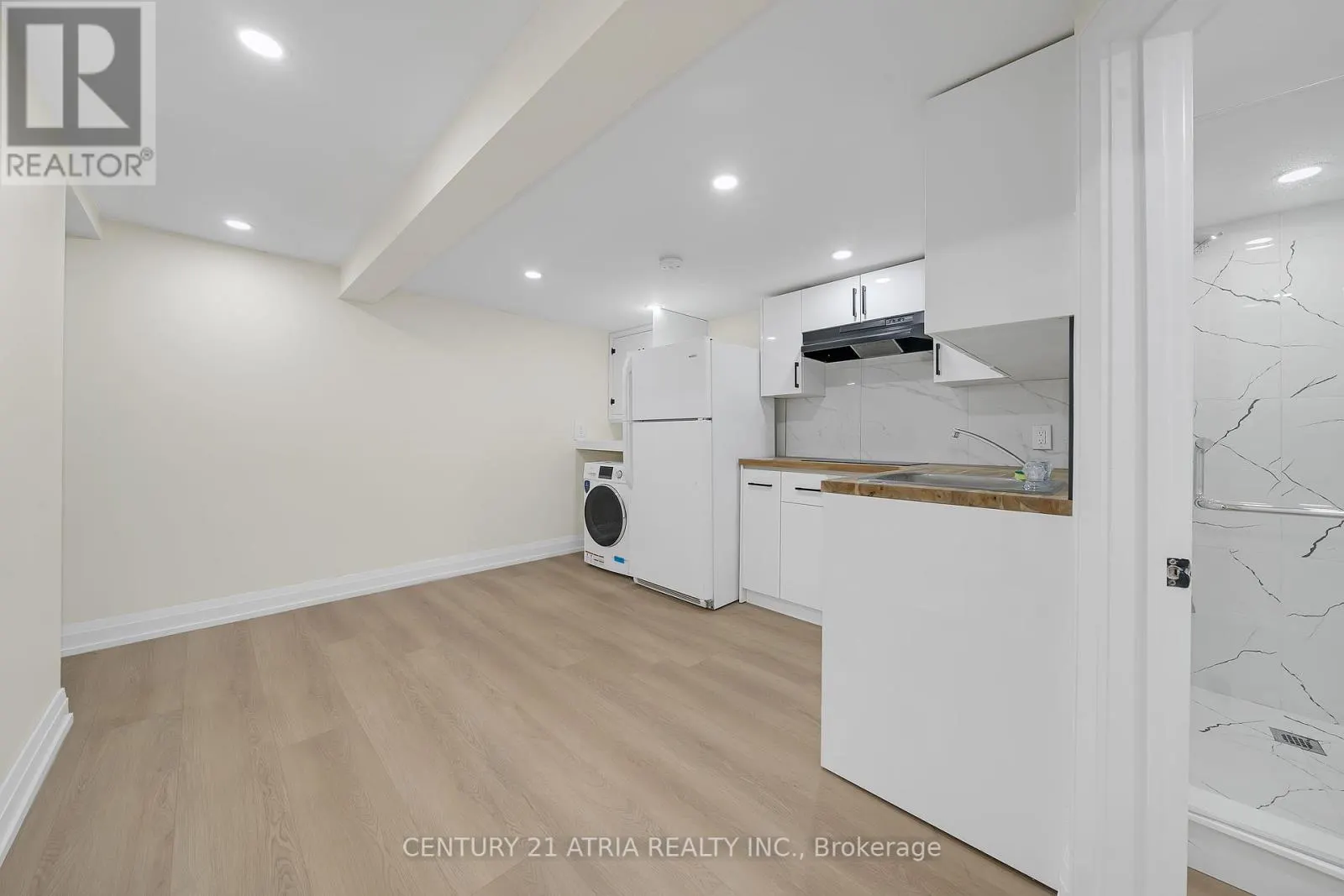 48 TEALHAM DRIVE S