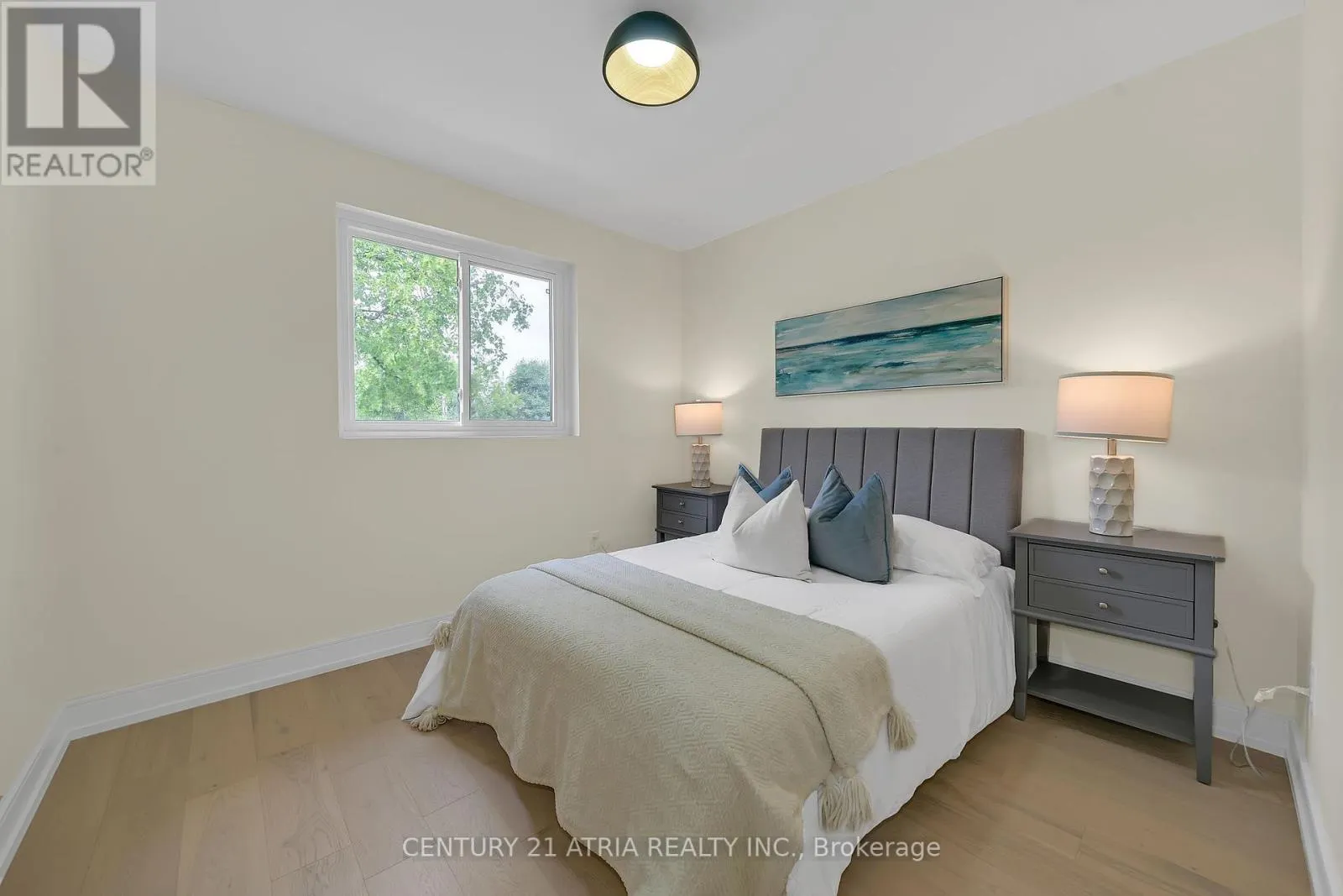 48 TEALHAM DRIVE S