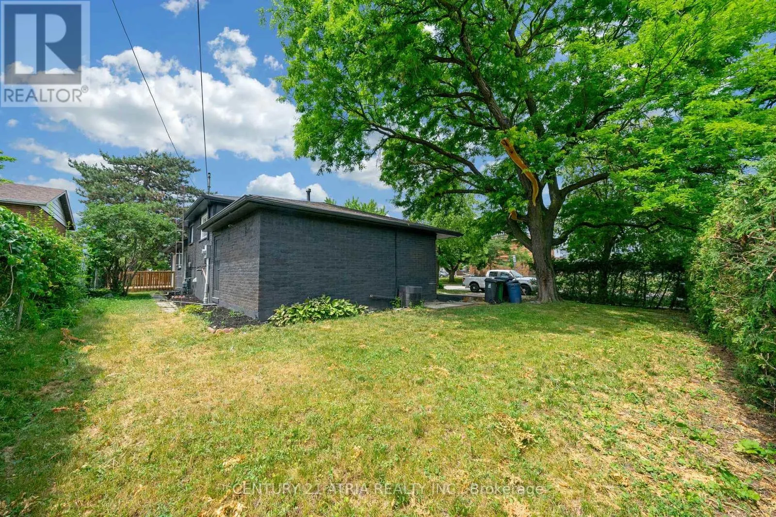 48 TEALHAM DRIVE S