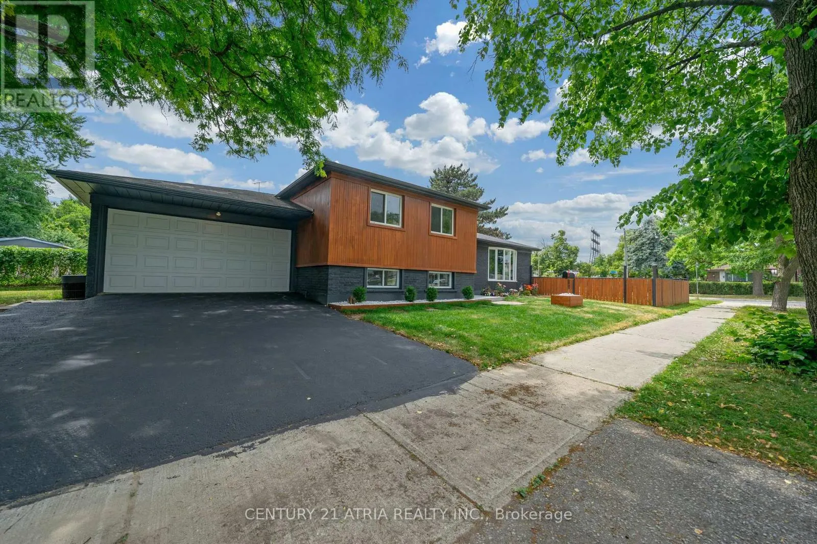 48 TEALHAM DRIVE S