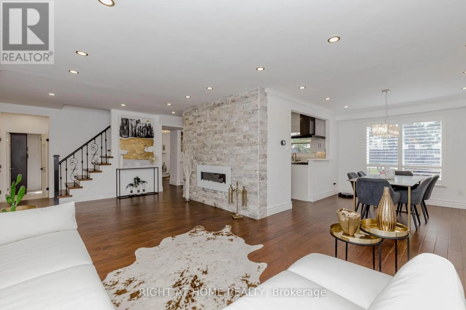 1073 MESA CRESCENT