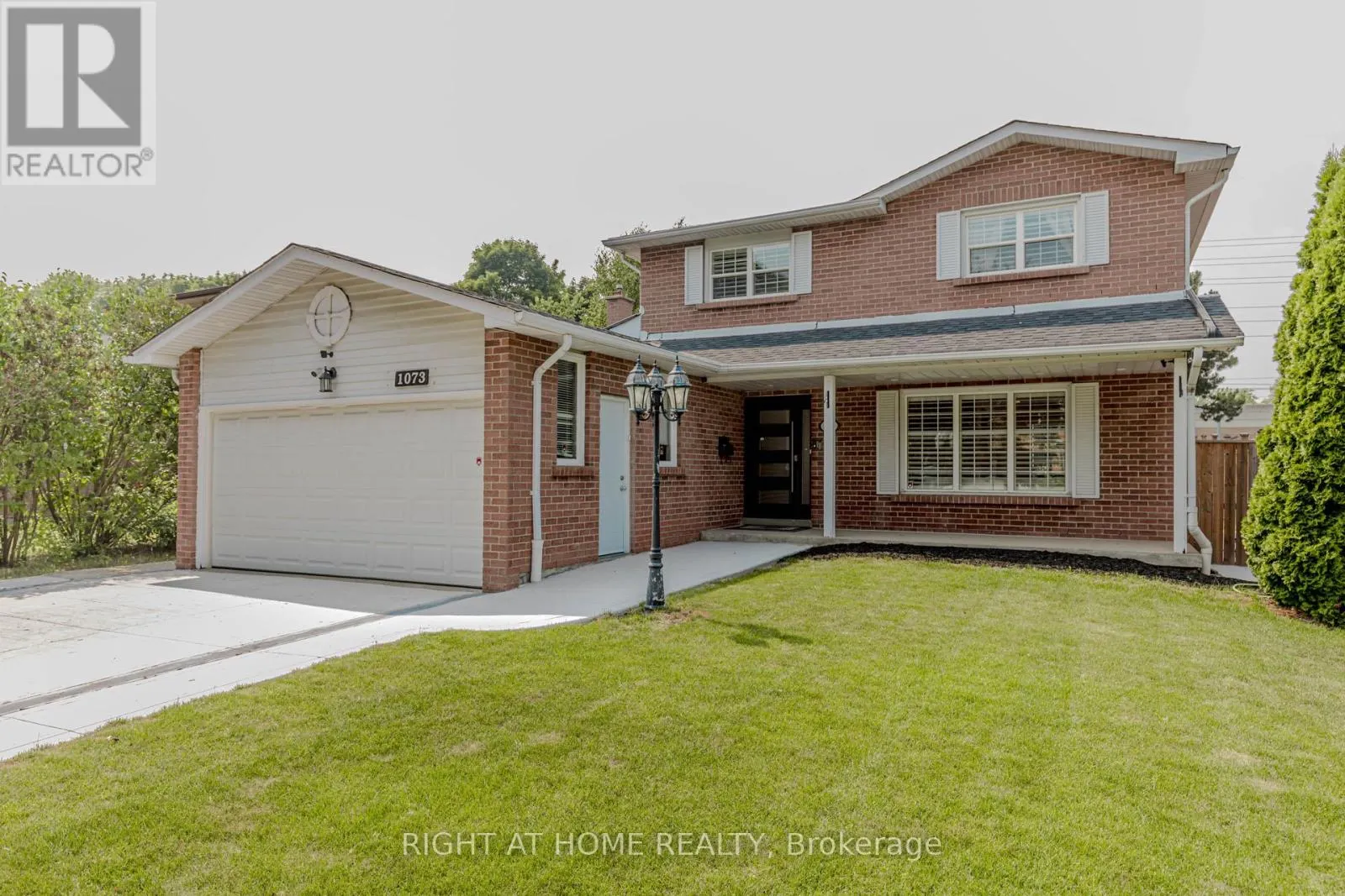 1073 MESA CRESCENT