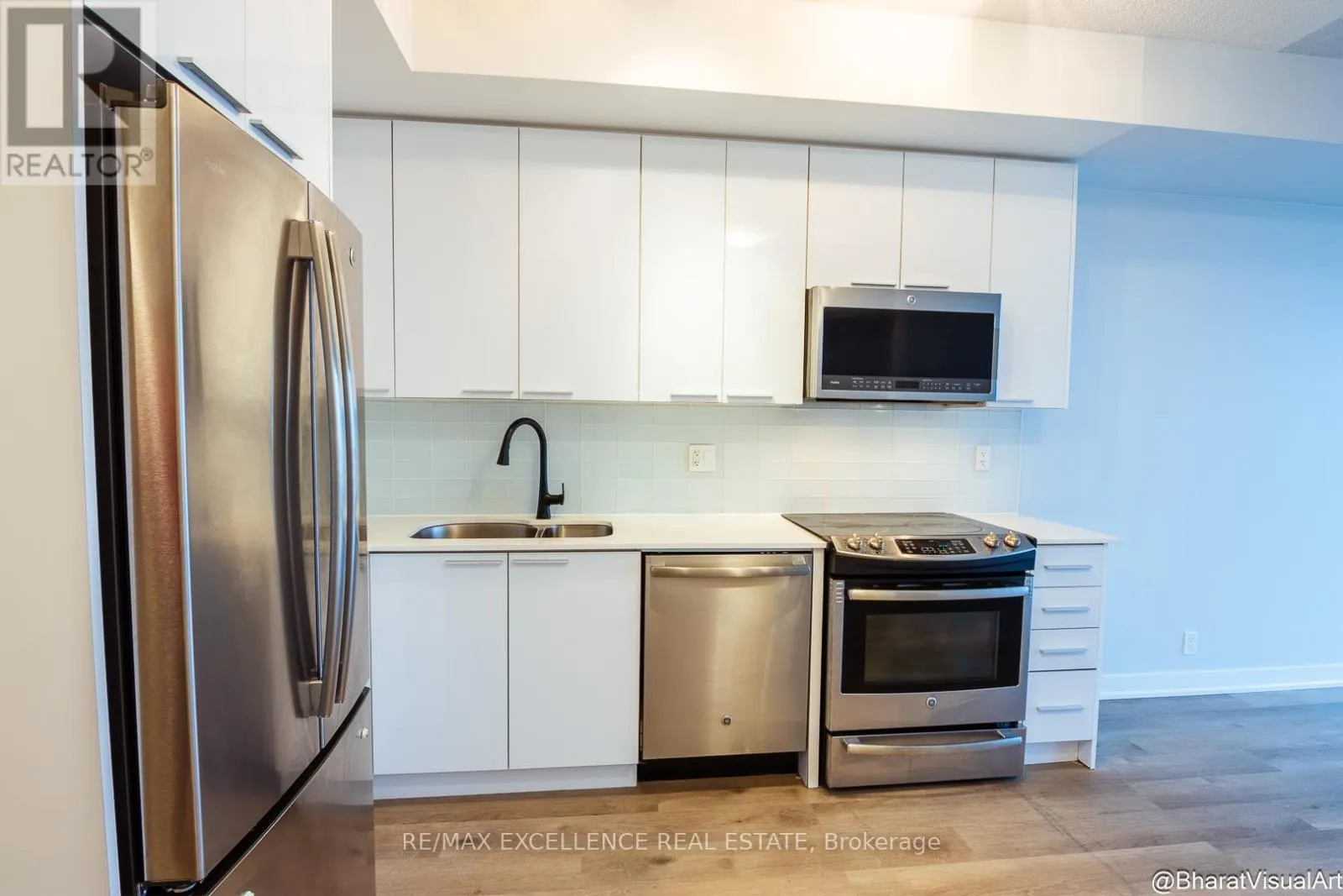 2802 - 10 PARK LAWN ROAD