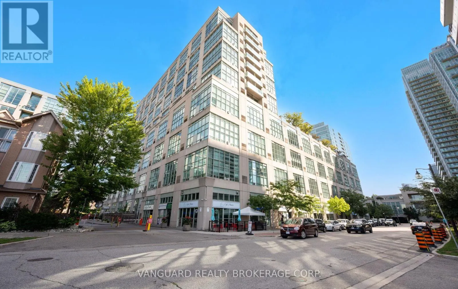 619 - 250 MANITOBA STREET