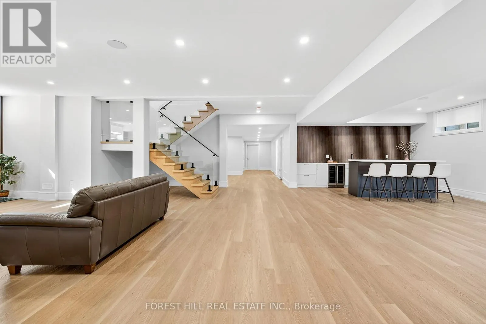 221 MORDEN ROAD