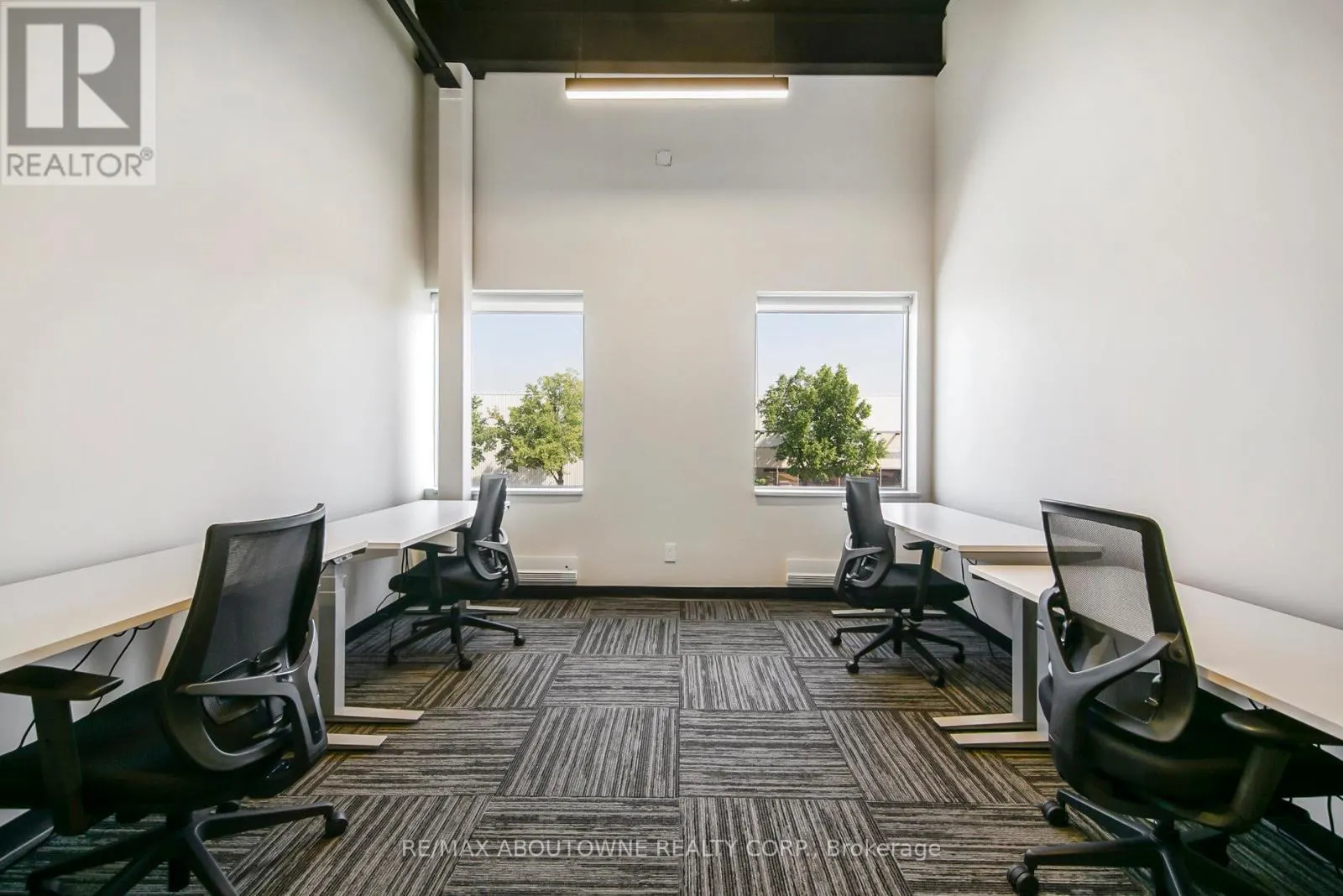 211-1 - 320 MATHESON BOULEVARD W