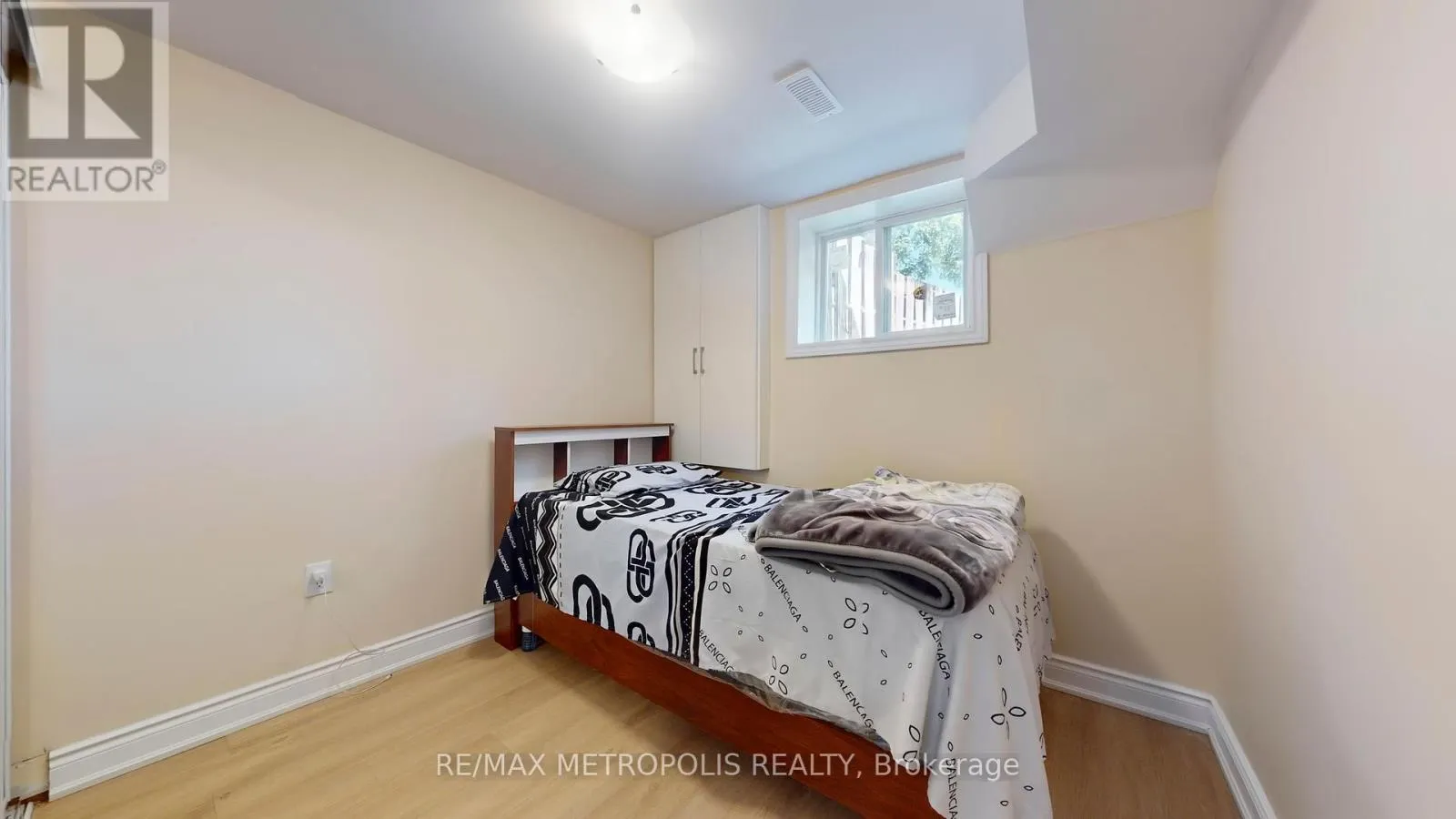 7087 LANDEN COURT